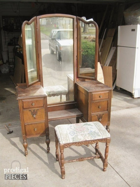 Inspiring Antique Vanity With Mirror